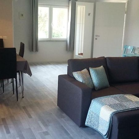Apartma Iva ไพราน ภายนอก รูปภาพ