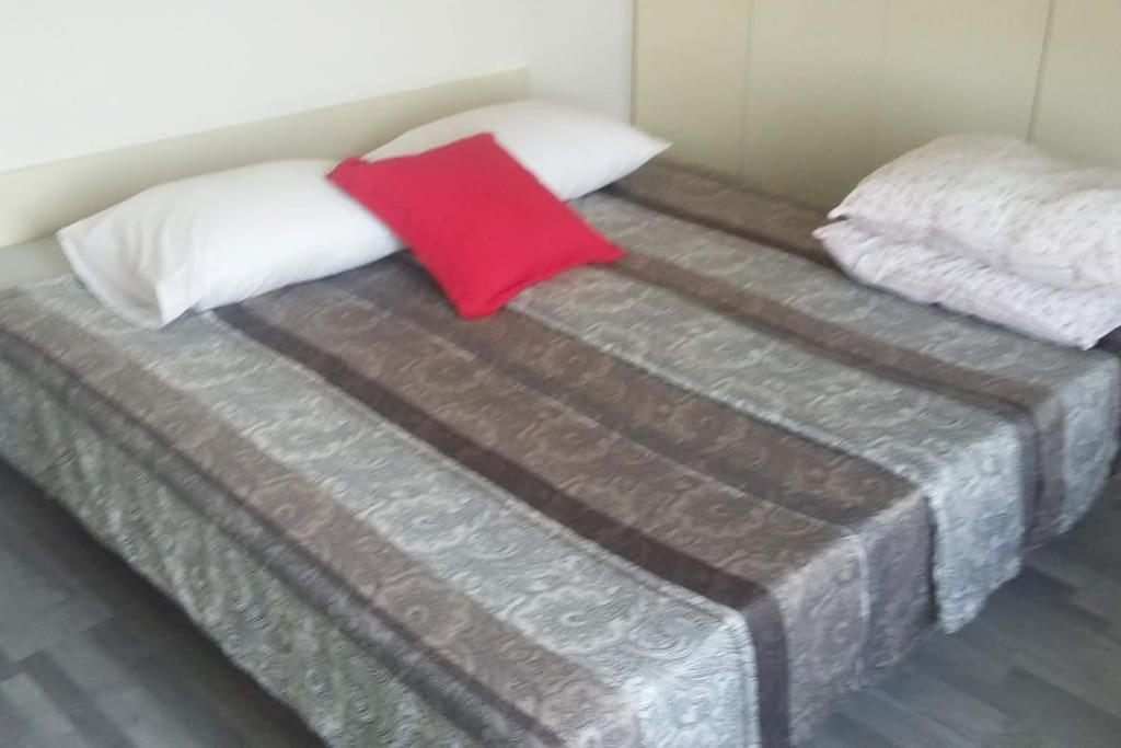 Apartma Iva ไพราน ภายนอก รูปภาพ