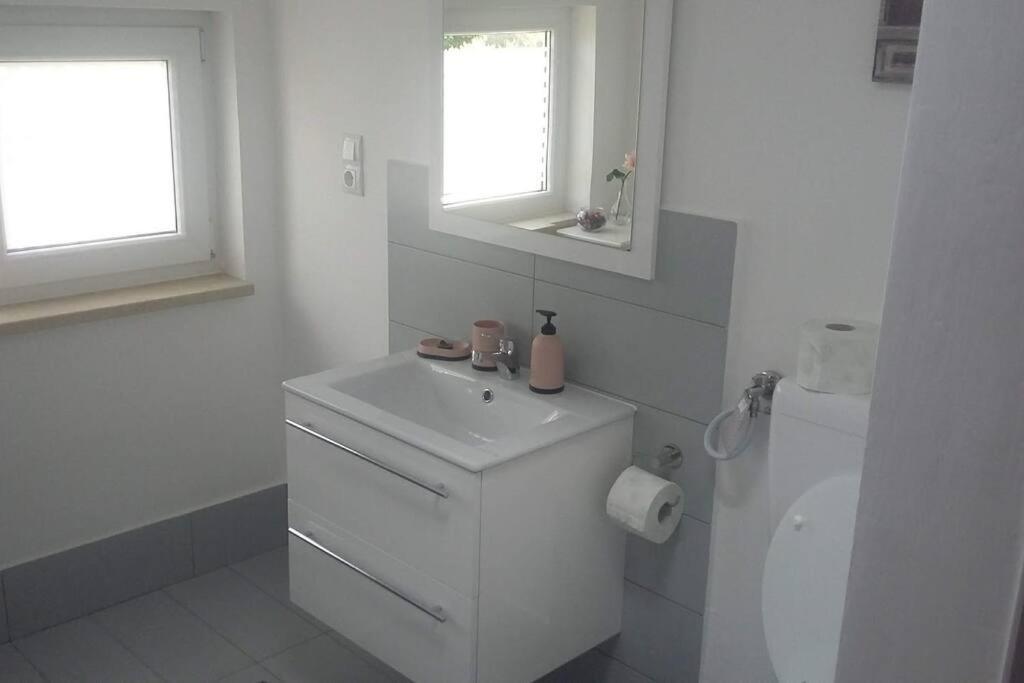 Apartma Iva ไพราน ภายนอก รูปภาพ